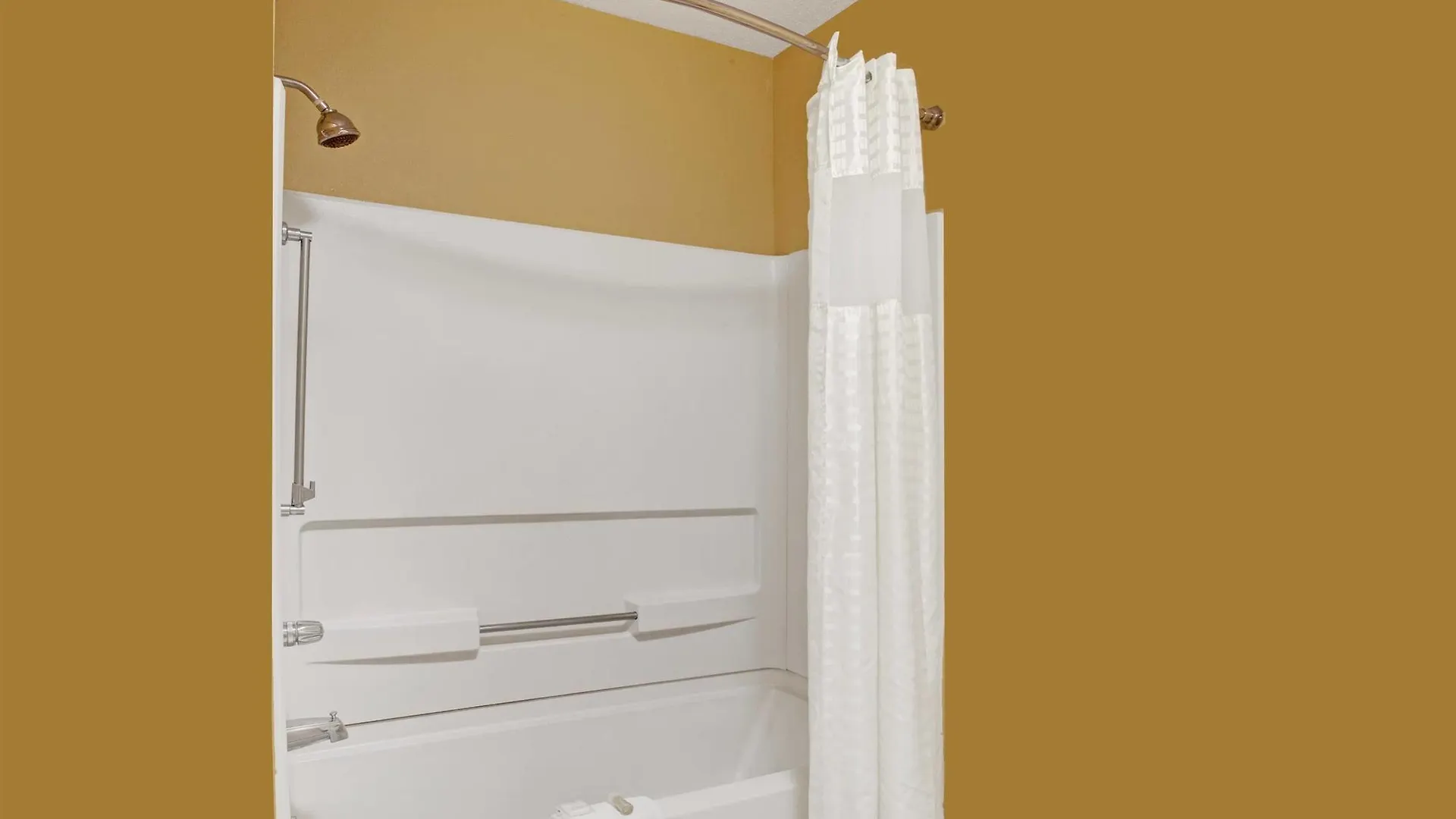 Americas Best Value Inn I-240 Memphis Hotel